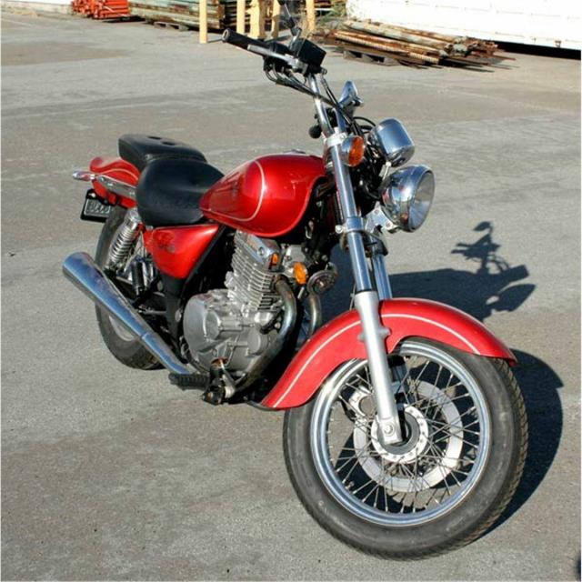 2000 Suzuki Marauder Gz250 Red, 11,000km